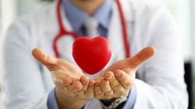 One of the main reasons of heart attacks is the cooking oil used in food. The cooking oil determines how much fat will accumulate in the heart and the arteries. This fat accelerates the risk of heart attacks. (Unsplash) One of the main reasons of heart attacks is the cooking oil used in food. The cooking oil determines how much fat will accumulate in the heart and the arteries. This fat accelerates the risk of heart attacks. (Unsplash)