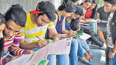 The 17th Periodic Labour Force Survey (PLFS) found that the UR for people aged 15 and above in urban areas stood at 7.6% from April-June in 2022. (HT) The 17th Periodic Labour Force Survey (PLFS) found that the UR for people aged 15 and above in urban areas stood at 7.6% from April-June in 2022. (HT)