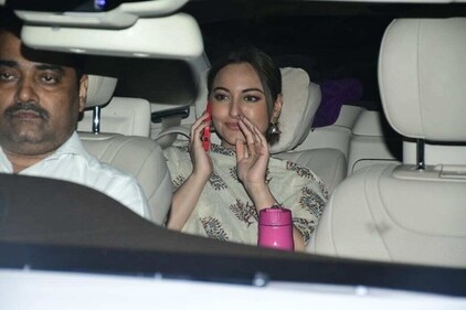 Sonakshi Sinha on her way to the party. Sonakshi Sinha on her way to the party.