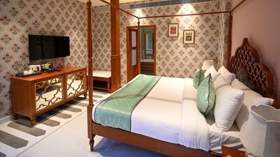 A view of a room inside Golden Haveli. The haveli has 11 rooms. (Sanchit Khanna/ HT Photo) A view of a room inside Golden Haveli. The haveli has 11 rooms. (Sanchit Khanna/ HT Photo)