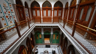 A view inside Golden Haveli at Chandni Chowk. Built in sandstone, the haveli demonstrates Islamic architectural style and stands on a raised plinth. The facade at the entrance is adorned with decorative floral carvings and alcoves and has a wooden door in the centre. (Sanchit Khanna/ HT Photo) A view inside Golden Haveli at Chandni Chowk. Built in sandstone, the haveli demonstrates Islamic architectural style and stands on a raised plinth. The facade at the entrance is adorned with decorative floral carvings and alcoves and has a wooden door in the centre. (Sanchit Khanna/ HT Photo)