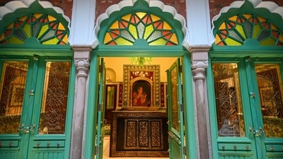 A view inside Golden Haveli at Chandni Chowk. In 2019, Vijay Goel, a Bharatiya Janata Party (BJP) leader and former member of parliament, decided to restore this haveli. Goel had experience in renovating havelis – he has restored Haveli Dharampura in Gali Guliyan, located just over 100metres away from Golden Haveli. (Sanchit Khanna/ HT Photo) A view inside Golden Haveli at Chandni Chowk. In 2019, Vijay Goel, a Bharatiya Janata Party (BJP) leader and former member of parliament, decided to restore this haveli. Goel had experience in renovating havelis – he has restored Haveli Dharampura in Gali Guliyan, located just over 100metres away from Golden Haveli. (Sanchit Khanna/ HT Photo)