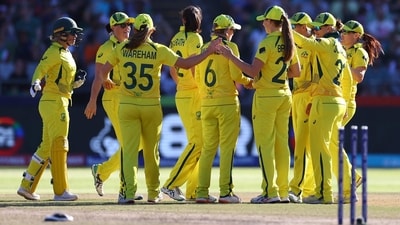 Cricket - ICC Women’s Cricket T20 World Cup - Final - South Africa v Australia - Newlands Cricket Ground, Cape Town, South Africa - February 26, 2023 Australia players celebrate the running out South Africa's Sune Luus REUTERS/Siphiwe Sibeko (REUTERS)