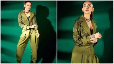 Layer with a jacket: Adding a jacket to your oversized outfit can create a more structured look and add warmth. You can wear a denim jacket, leather jacket or blazer depending on the occasion. (Instagram/@rakulpreet) Layer with a jacket: Adding a jacket to your oversized outfit can create a more structured look and add warmth. You can wear a denim jacket, leather jacket or blazer depending on the occasion. (Instagram/@rakulpreet)