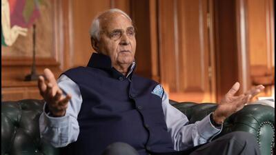 Rapid urban development must keep pace with the growth, which needs the government to rethink its land policy, KP Singh said. (HT) Rapid urban development must keep pace with the growth, which needs the government to rethink its land policy, KP Singh said. (HT)