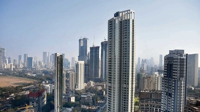 Skyscrapers and other buildings with luxury apartments are changing the skyline around Mahalaxmi station in Mumbai. (HT Photo) Skyscrapers and other buildings with luxury apartments are changing the skyline around Mahalaxmi station in Mumbai. (HT Photo)