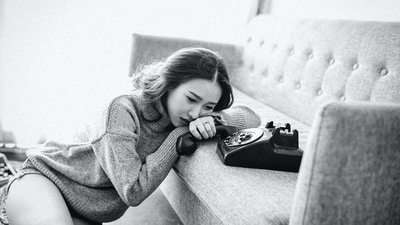Lack of communication: If your partner is not willing to communicate openly and honestly with you, it could be a sign that they are not committed to the relationship. (Unsplash) Lack of communication: If your partner is not willing to communicate openly and honestly with you, it could be a sign that they are not committed to the relationship. (Unsplash)