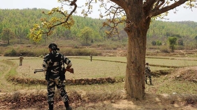 Alert security forces in a Maoist stronghold. (Subhankar Chakraborty/ HT File Photo) Alert security forces in a Maoist stronghold. (Subhankar Chakraborty/ HT File Photo)