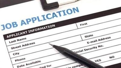 IBPS PO vacancy: Candidates applying for the exam must be a graduate from a recognised university or should have an equivalent qualification which is recognised by the government. (Shutterstock) IBPS PO vacancy: Candidates applying for the exam must be a graduate from a recognised university or should have an equivalent qualification which is recognised by the government. (Shutterstock)