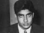 Fans think Amitabh Bachchan looks like Abhishek Bachchan in this throwback photo. Fans think Amitabh Bachchan looks like Abhishek Bachchan in this throwback photo.