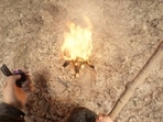How to kindle fire in Sons of the Forest How to kindle fire in Sons of the Forest