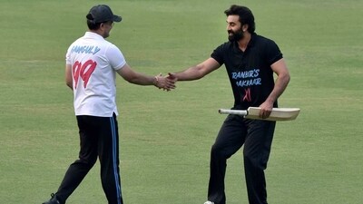 Sourav Ganguly and Ranbir Kapoor played a cricket match. Sourav Ganguly and Ranbir Kapoor played a cricket match.