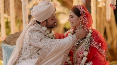 Shivaleeka Oberoi has worked in films like Yeh Saali Aashiqui and Khuda Haafiz and the film's sequel. She has also appeared in music videos like Rehna Tere Paas. Shivaleeka Oberoi has worked in films like Yeh Saali Aashiqui and Khuda Haafiz and the film's sequel. She has also appeared in music videos like Rehna Tere Paas. 