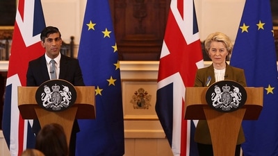 Prime Minister Rishi Sunak and European Commission president Ursula von der Leyen adopted the deal at talks in Windsor, west of London on Monday. (AFP) Prime Minister Rishi Sunak and European Commission president Ursula von der Leyen adopted the deal at talks in Windsor, west of London on Monday. (AFP)