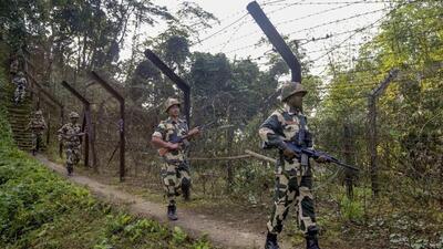 During the meeting at BSF’s south Bengal frontier on Monday, the BBG returned two guns — an INSAS rifle and a Beretta pistol — that the mob snatched from the BSF personnel on Sunday. (Representational image) During the meeting at BSF’s south Bengal frontier on Monday, the BBG returned two guns — an INSAS rifle and a Beretta pistol — that the mob snatched from the BSF personnel on Sunday. (Representational image)