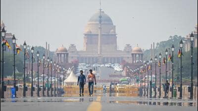 Mirage seen after an increase in the temperature levels at Kartavya Path, near Rashtrapati Bhawan in New Delhi, India, on Tuesday. (Photo by Sanchit Khanna/ Hindustan Times) Mirage seen after an increase in the temperature levels at Kartavya Path, near Rashtrapati Bhawan in New Delhi, India, on Tuesday. (Photo by Sanchit Khanna/ Hindustan Times)