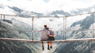 Daily Love and Relationship Horoscope 2023: Find out love predictions for March 1 (Unplash)