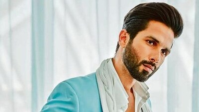 Actor Shahid Kapoor recently made his web debut with Farzi. Actor Shahid Kapoor recently made his web debut with Farzi.