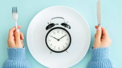 2. Intermittent Fasting: Intermittent fasting is a type of diet that involves alternating periods of eating and fasting. This type of diet can help you lose weight by reducing your overall calorie intake. It can also help you maintain your weight loss by helping you stay in a calorie deficit. (istockphoto) 2. Intermittent Fasting: Intermittent fasting is a type of diet that involves alternating periods of eating and fasting. This type of diet can help you lose weight by reducing your overall calorie intake. It can also help you maintain your weight loss by helping you stay in a calorie deficit. (istockphoto)