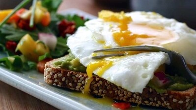 3. High-Protein Diet: A high-protein diet is one that focuses on increasing your intake of lean proteins like chicken, fish, and eggs. This type of diet can help you feel fuller for longer and can help you maintain your weight loss. (Pixabay) 3. High-Protein Diet: A high-protein diet is one that focuses on increasing your intake of lean proteins like chicken, fish, and eggs. This type of diet can help you feel fuller for longer and can help you maintain your weight loss. (Pixabay)