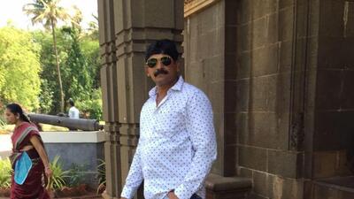 Two hawkers arrested for killing Shiv Sena functionary Two hawkers arrested for killing Shiv Sena functionary