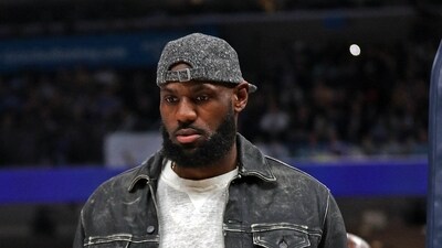 LeBron James #6 of the Los Angeles Lakers looks on during the first half against the Memphis Grizzlies at FedExForum. (Getty Images via AFP) LeBron James #6 of the Los Angeles Lakers looks on during the first half against the Memphis Grizzlies at FedExForum. (Getty Images via AFP)