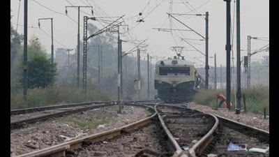 The railways has decided to run two fully air-conditioned trains from Mumbai to Gorakhpur. (HT Photo) The railways has decided to run two fully air-conditioned trains from Mumbai to Gorakhpur. (HT Photo)