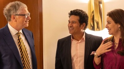 Bill Gates meets Sachin Tendulkar. (Twitter) Bill Gates meets Sachin Tendulkar. (Twitter)