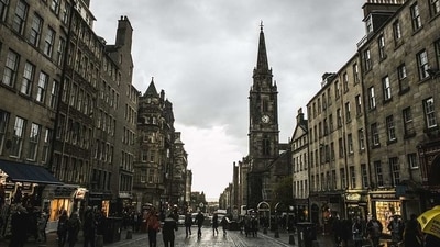 4. Edinburgh, Scotland: Edinburgh is a city of culture and history. From its famous castle to its charming cobblestone streets, the city is sure to delight. (Pixabay) 4. Edinburgh, Scotland: Edinburgh is a city of culture and history. From its famous castle to its charming cobblestone streets, the city is sure to delight. (Pixabay)