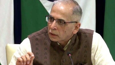 Foreign secretary Vinay Kwatra addresses a press conference in Delhi. (ANI/file)