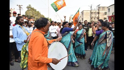 BJP workers celebrate outside the counting centre Thergaon after the victory of BJP's Ashwini Jagtap in the Chinchwad Assembly byelection on Thursday. (HT PHOTO) BJP workers celebrate outside the counting centre Thergaon after the victory of BJP's Ashwini Jagtap in the Chinchwad Assembly byelection on Thursday. (HT PHOTO)