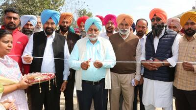 Punjab Agricultural University V-C Satbir Singh Gosal inaugurating kisan mela. (HT photo) Punjab Agricultural University V-C Satbir Singh Gosal inaugurating kisan mela. (HT photo)