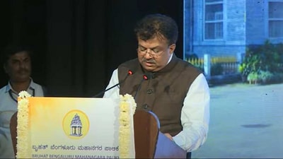The Bruhat Bengaluru Mahanagara Palike's (BBMP) special commissioner for finance, Jayaram Raipura presenting the BBMP budget speech on Thursday. The Bruhat Bengaluru Mahanagara Palike's (BBMP) special commissioner for finance, Jayaram Raipura presenting the BBMP budget speech on Thursday.
