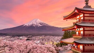 6. Tokyo, Japan: Tokyo is a bustling metropolis. From its vibrant nightlife to its world-famous cuisine, Tokyo is a must-visit destination for travelers. (Shutterstock) 6. Tokyo, Japan: Tokyo is a bustling metropolis. From its vibrant nightlife to its world-famous cuisine, Tokyo is a must-visit destination for travelers. (Shutterstock)