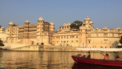 Udaipur: The Holi celebrations in Udaipur are famous for their royal charm. The Maharaja of Udaipur also takes part in the festivities. (Unsplash) Udaipur: The Holi celebrations in Udaipur are famous for their royal charm. The Maharaja of Udaipur also takes part in the festivities. (Unsplash)