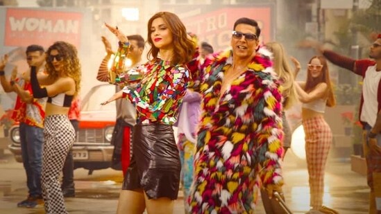 Akshay Kumar and Diana Penty in a still from the song Kudi Chamkeeli from the upcoming film Selfiee.