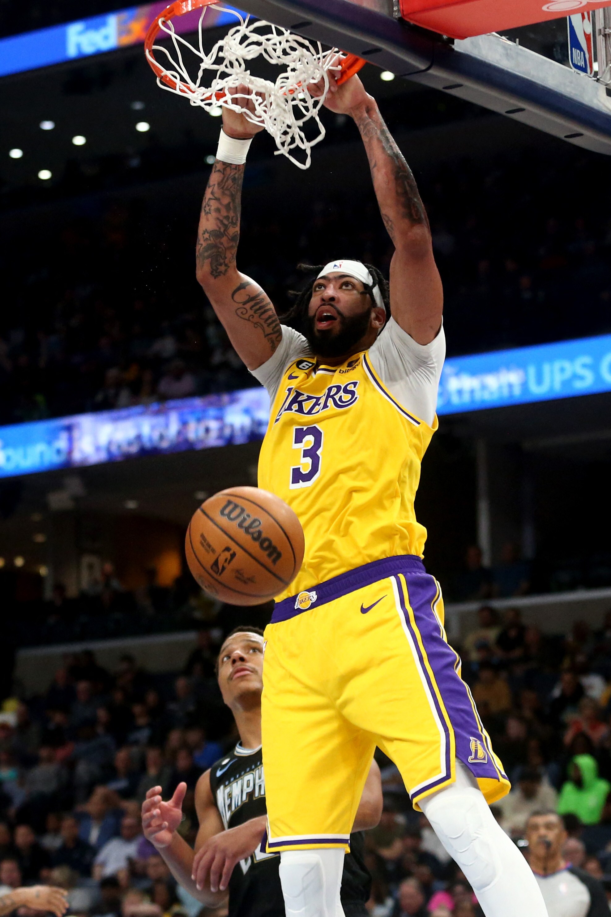 Los Angeles Lakers forward Anthony Davis (3) dunks during the second half against the Memphis Grizzlies at FedExForum. (USA TODAY Sports)