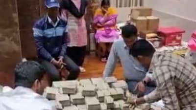 Anti-corruption wing of Lokayukta raided the residence of Prashanth and seized ₹6.10 crore cash (Twitter Photo) Anti-corruption wing of Lokayukta raided the residence of Prashanth and seized ₹6.10 crore cash (Twitter Photo)