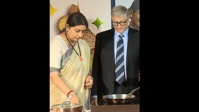 Smriti Irani and Bill Gates at an event. (Twitter/@smritiirani) Smriti Irani and Bill Gates at an event. (Twitter/@smritiirani)