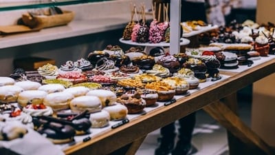 The smell of freshly baked goods wafting through the air is one of life's greatest pleasures. Baked goods are a staple of many people's diets, with snacks ranging from sweet to savoury. With so many delicious options to choose from, it can be difficult to decide which bakery snack to pick. To make things easier, we have compiled a list of the 10 best bakery snacks that you must try. (Pexels) The smell of freshly baked goods wafting through the air is one of life's greatest pleasures. Baked goods are a staple of many people's diets, with snacks ranging from sweet to savoury. With so many delicious options to choose from, it can be difficult to decide which bakery snack to pick. To make things easier, we have compiled a list of the 10 best bakery snacks that you must try. (Pexels)