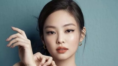 Blackpink's Jennie suffered from an injury while exercising. Blackpink's Jennie suffered from an injury while exercising.