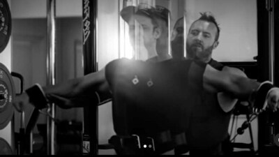Hrithik Roshan with trainer Kris Gethin in the video. Hrithik Roshan with trainer Kris Gethin in the video.