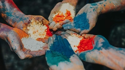 Holi 2023: How to make natural colours at home (Unsplash) Holi 2023: How to make natural colours at home (Unsplash)