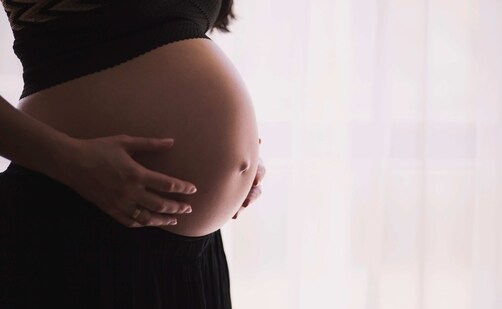 Studies have shown that pregnant women with anxiety have an immune system that differs biologically from pregnant women without anxiety. (Unsplash)