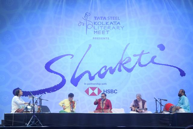 (Left to right) Zakir Husaain, Ganesh Rajagopalan, Shankar Mahadevan, John McLaughlin and Selvaganesh at the 50th Anniversary Concert of the band Shakti. (Courtesy Kolkata Literary Meet 2023)