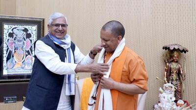 BSP’s Jaunpur MP Shyam Singh Yadav calling on Uttar Pradesh chief minister Yogi Adityanath in Lucknow on Saturday. (SOURCED) BSP’s Jaunpur MP Shyam Singh Yadav calling on Uttar Pradesh chief minister Yogi Adityanath in Lucknow on Saturday. (SOURCED)