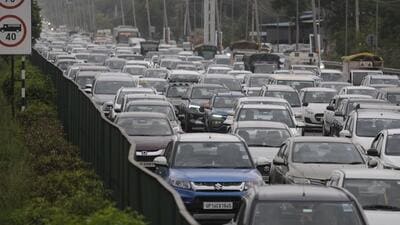 Gurugram, India-March 04, 2023: Traffic congestion at National Highway-48 near Ambience Mall, in Gurugram, India, on Saturday, 04 March 2023. (Photo by Parveen Kumar/Hindustan Times) Gurugram, India-March 04, 2023: Traffic congestion at National Highway-48 near Ambience Mall, in Gurugram, India, on Saturday, 04 March 2023. (Photo by Parveen Kumar/Hindustan Times)