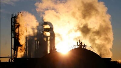 Smoke rises from a factory during the sunset at Keihin industrial zone in Kawasaki, Japan. (Reuters) Smoke rises from a factory during the sunset at Keihin industrial zone in Kawasaki, Japan. (Reuters)