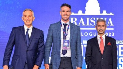 External Affairs Minister S Jaishankar with former British PM Tony Blair and former cricketer Kevin Pietersen at the Raisina Dialogue 2023 in New Delhi, Friday. (PTI)