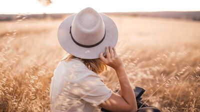 Wide-brimmed Hat: A wide-brimmed hat is not only a practical accessory for sun protection, but it also adds a touch of glamour to any outfit. (pexels ) Wide-brimmed Hat: A wide-brimmed hat is not only a practical accessory for sun protection, but it also adds a touch of glamour to any outfit. (pexels )